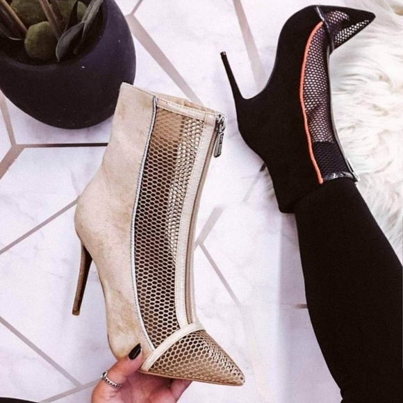 Cape Robbin Black Stiletto Pointed Toe Ankle Boots - Picture 2 of 4